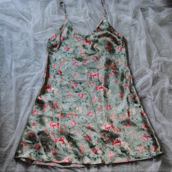 Vintage Inner Most Floral Slip - Picture 2 of 3